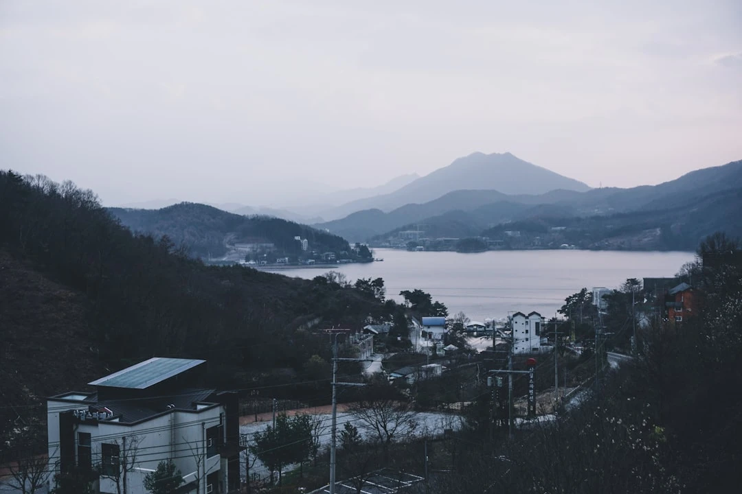 Hình ảnh phản ánh các vấn đề xã hội hiện tại ở Hàn Quốc