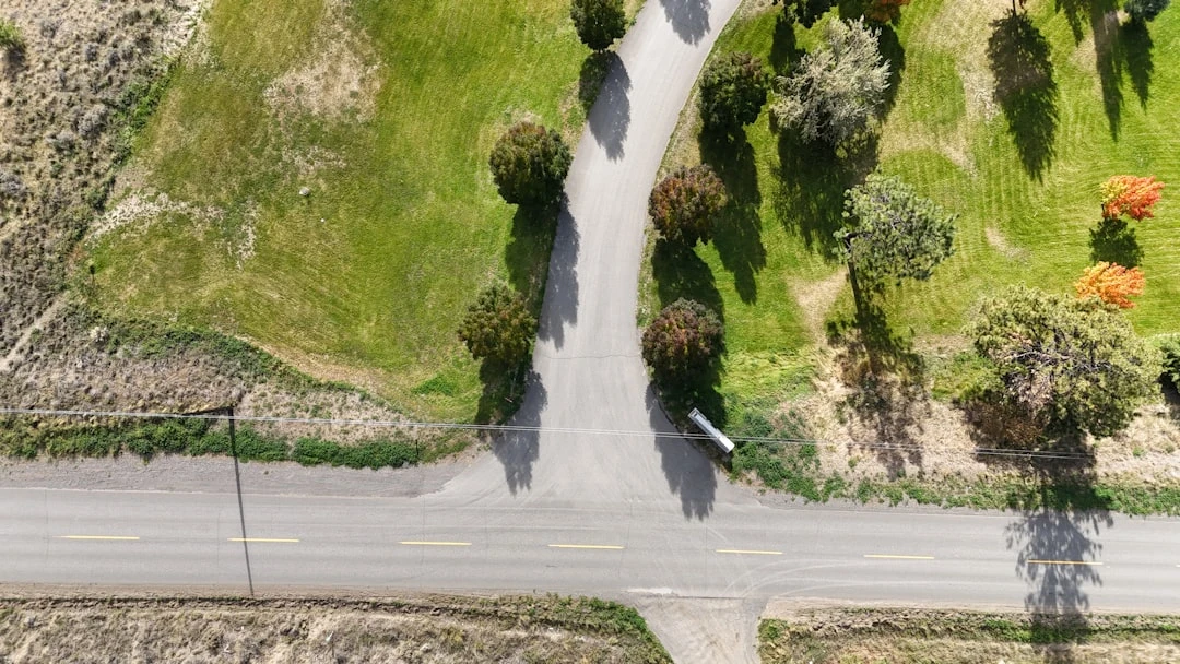 Xa lộ Fraser Valley tắc nghẽn trong giờ cao điểm được Google Traffic theo dõi